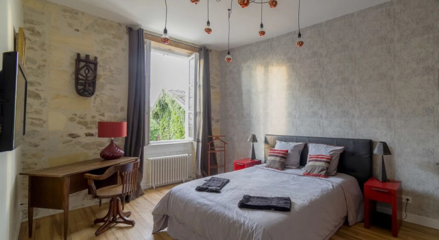 Chambres d'hôtes La Bastane, Reserva ahora Hostal o pensión Rions Francia