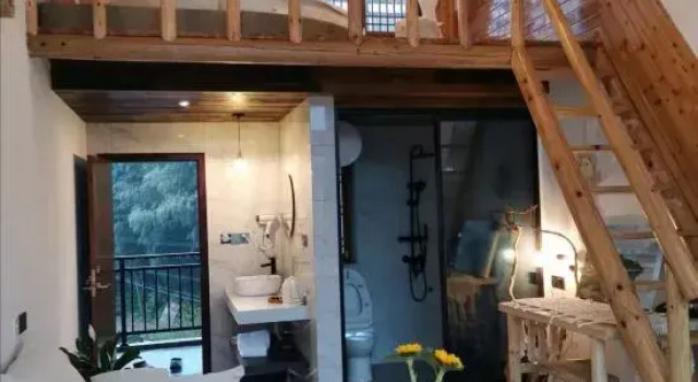 Семейный люкс Дуплекс с красивым видом из окна Yuxian Washe Homestay