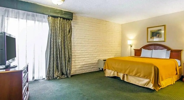Номер Deluxe Quality Inn Tucson Downtown near Convention Center