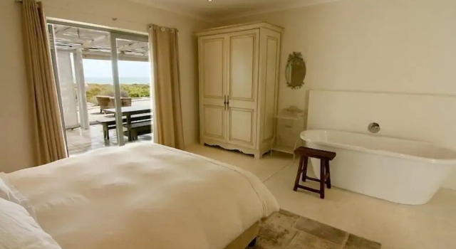 Bamboesbaai Beach House