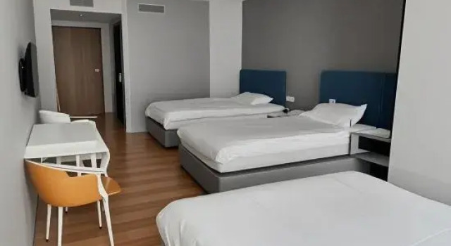 Люкс Shenzhen Huashang Hotel (Hongling Subway Station KKmall)