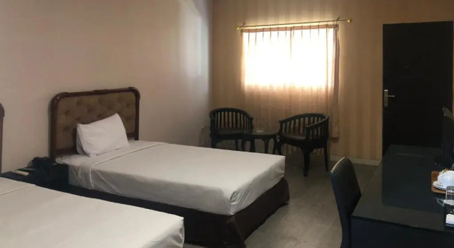 Superior Twin room Hotel Sinar 3