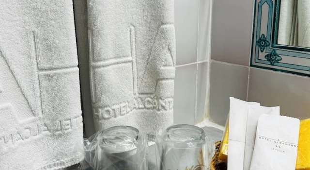 Четырёхместный семейный номер Standard Hotel Alcántara