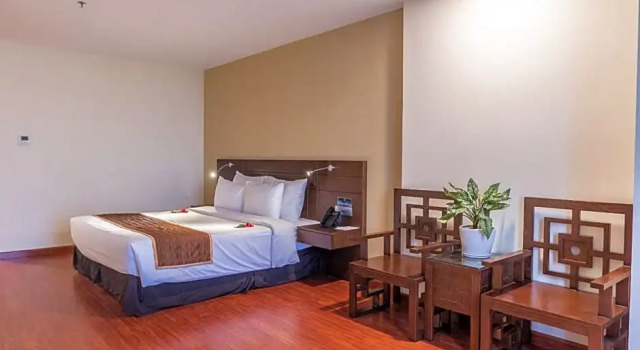Номер Deluxe Sai Gon Phu Tho Hotel