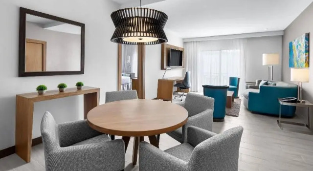 Двухместный люкс Courtyard by Marriott Port of Spain