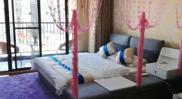 ZhongSheng Hotel (Kunming Dianchi Aegean Shopping Park), Rezerwuj Hotel Hotele w Kunming z parkingiem, Parking