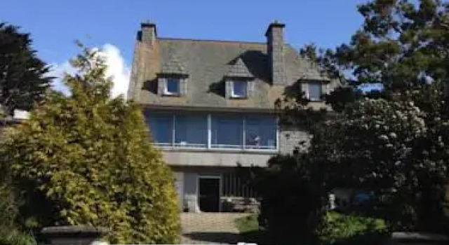Kinjassu, Rezerwuj Hotel Saint-Malo 