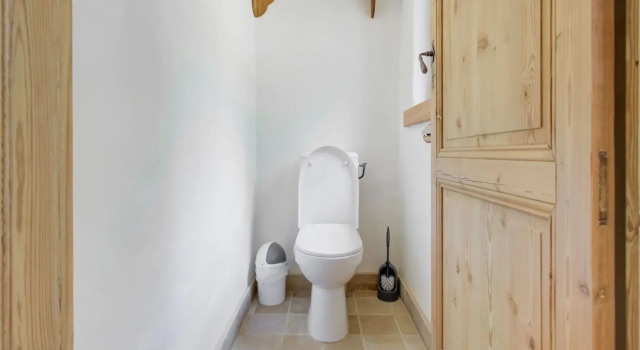 Holiday Home in Mazeyrolles with Garden, Buchen Sie Ferienhaus Mazeyrolles Black Perigord