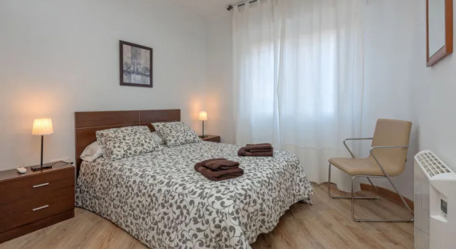 Apartment Eixample Esq Rocafort Diputacio by Interhome, Забронировать Апартаменты/квартира Отели Барселоны с парковкой, рядом с Оспиталь Клиник, Парковка