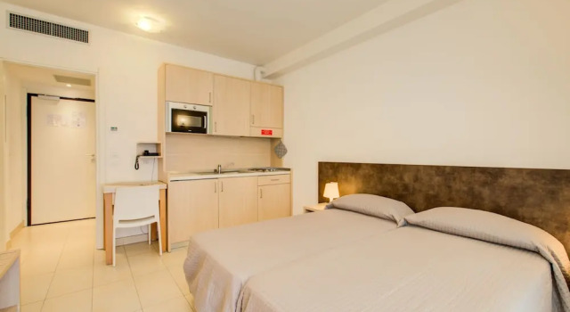 Студия с балконом Wally Residence