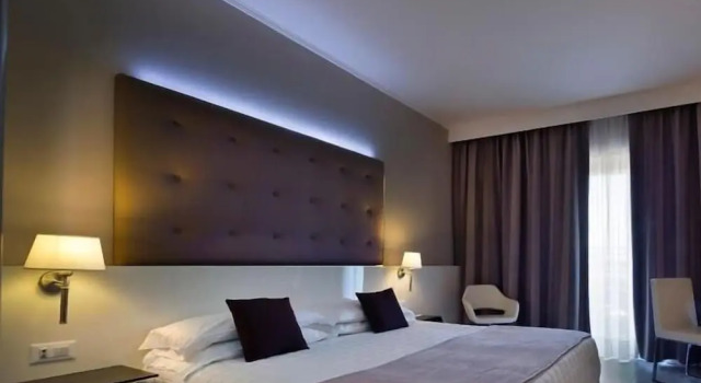 Двухместный номер Deluxe с балконом Hotel Desenzano