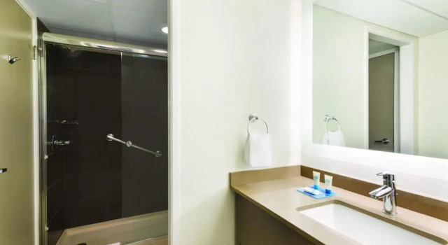 Люкс с 2 комнатами TownePlace Suites by Marriott Charlotte LoSo Airport