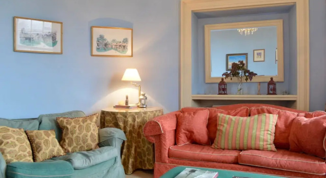 Central Edinburgh New Town Flat, Забронировать Отель Новый город Эдинбург, рядом с Национальный музей Шотландии