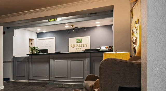 Quality Inn & Suites Tulare