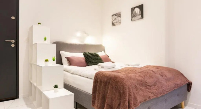 Apartment nearto Old Town Halicka street, Забронировать Апартаменты/квартира Апартаменты Кракова, рядом с Church of the Holy Apostles Peter and Paul, Апартаменты/квартира