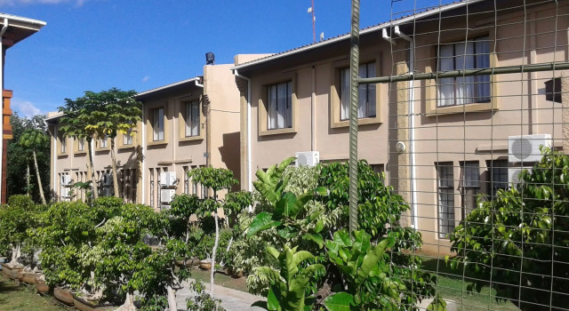 Adansonia Hotel, Book Hotel 3-stjernede hoteller i Francistown, 3*