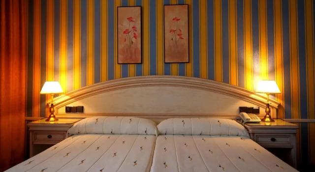 Conde Ansúrez, Rezervați Hotel Valladolid Valladolid Province