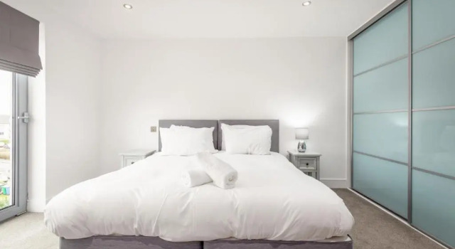 Апартаменты Luxury Balcony Apartment with Parking