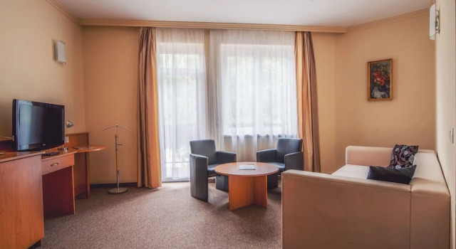 Люкс Granada Konferencia Wellness Sport Hotel
