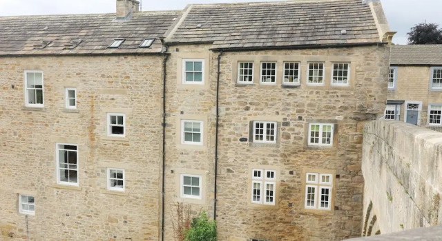 2 Riverside, Barnard Castle, Забронировать Отель Отели Дарем с парковкой, Парковка