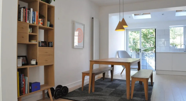Fantastic 2 Bedroom 2 Storey House in Tooting, Забронировать Отель Отели Англии 3 звезды, 3*