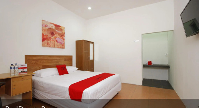 Двухместный номер Standard RedDoorz Plus near Plaza Indonesia