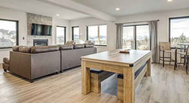 1 Mi to Granby Ranch: Luxe Home w/ Mtn Views!, Забронировать Дом для отпуска Грэнби Rocky Mountain National Park, рядом с Quick Draw Express