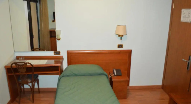 Номер Standard Canadian Hotel