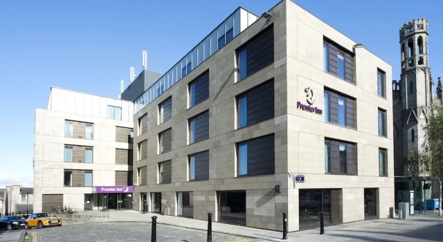 Premier Inn Edinburgh Cc York Place/St James Quarter, Забронировать Отель Эдинбург Midlothian, рядом с Национальный музей Шотландии