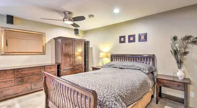 Paradise Valley Cottage Near Hiking Trails!, Забронировать Дом для отпуска Парадайз-Валлеи Скотсдейл, рядом с Гора Кемелбек