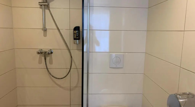 Трёхместный номер Dam Hotel