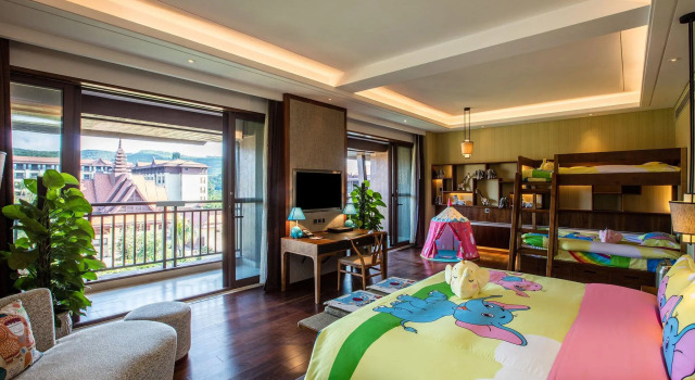 Четырёхместный полулюкс Crowne Plaza Xishuangbanna Parkview
