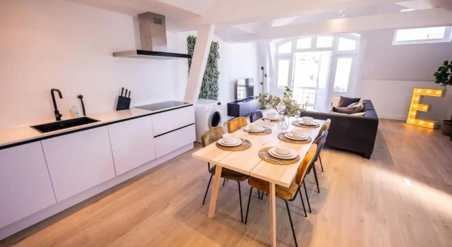 Exceptional 3 Bedroom Serviced Apartment 83m2 -NB304E-, Забронировать Апартаменты/квартира Дельфсхавен 