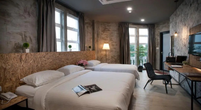Трёхместный номер Standard Big Banana Hotel