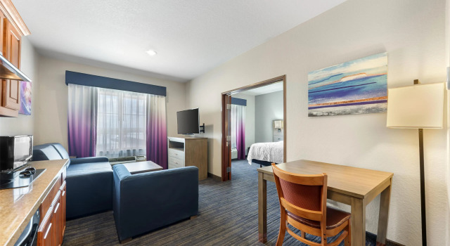 Двухместный люкс с 2 комнатами Best Western Plus San Antonio East Inn & Suites