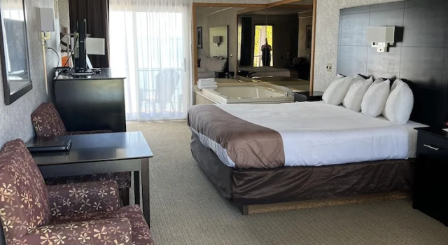 Двухместный номер Standard с видом на озеро Quality Inn Lakefront