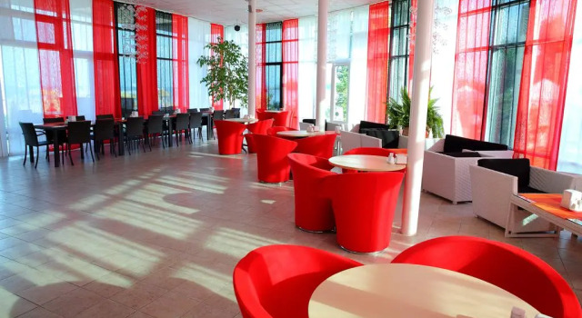 Royal Beach, Prenota Hotel Hotel a Tamchy con piscina, Piscina