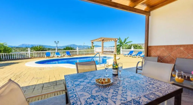 Villa Galiano Alhaurin de la Torre by Ruralidays, Varaa Villa Alhaurin de la Torre Malaga Province