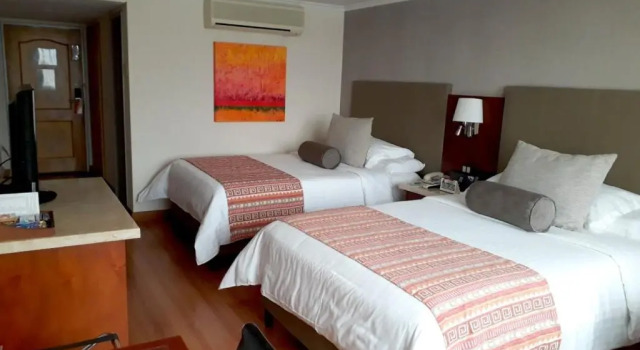 Четырёхместный номер Standard Bogota Plaza Hotel