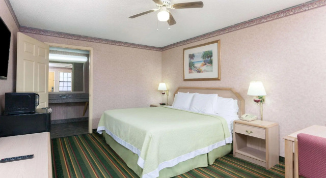Двухместный номер Days Inn by Wyndham Holladay