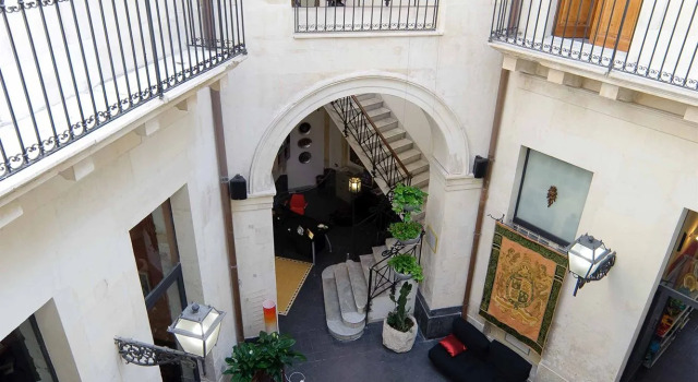 Le due Sicilie-Guest House, Забронировать Отель Отели Сиракузы 3 звезды, рядом с Порт Сиракуза, 3*