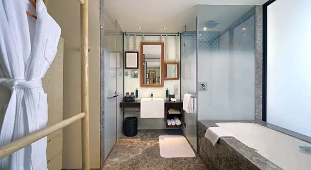 Двухместный номер Deluxe с балконом и с видом на океан Hilton Dalian Golden Pebble Beach Resort