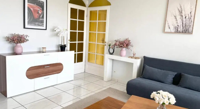 Spacieux & et agréable appartement + balcon et parking, Забронировать Апартаменты/квартира Вийёрбан Rhône, рядом с Астробаль