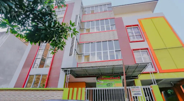 RedDoorz Syariah at Jalan Pramuka, Rezervovat Hotel Hotely v Kalimantan s parkováním, Parkování