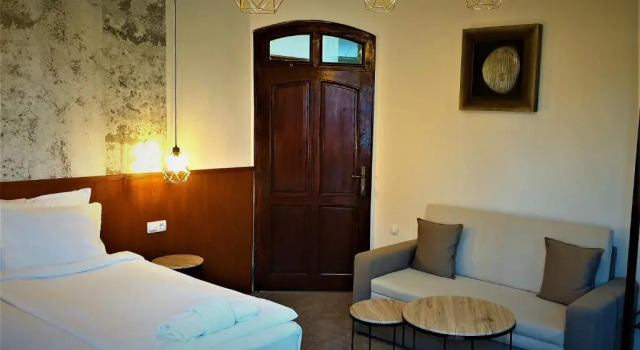 Двухместный номер Standard с балконом СКЕРЦО SkerZZo Guest House
