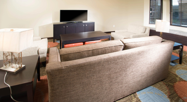 Staybridge Suites Sacramento-Folsom, an IHG Hotel, Reserva ahora Hotel Folsom 