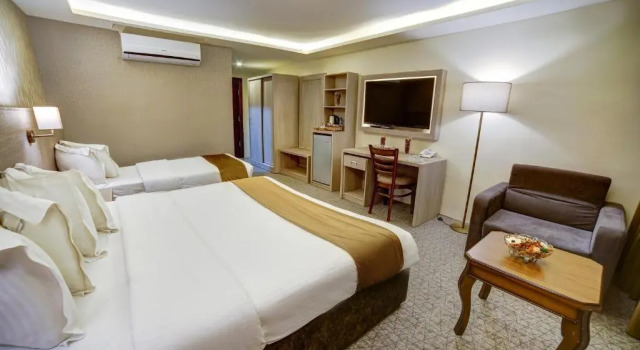 Трёхместный номер Deluxe Nairoukh Hotel Aqaba