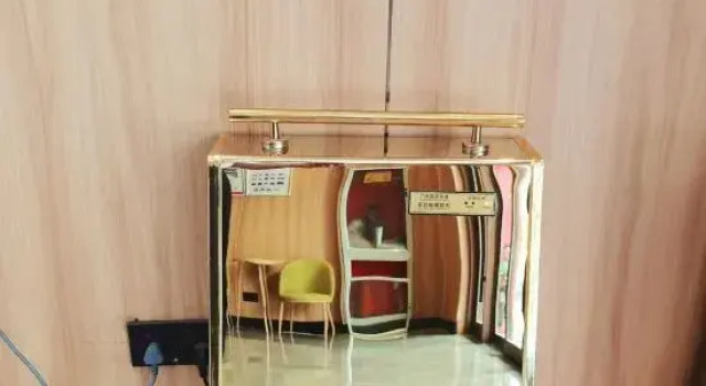 GreenTree Inn Express Hotel (Jinan Pingyin County Ginza Mall Store), Prenota Hotel Hotel a Shandong con parcheggio, Parcheggio