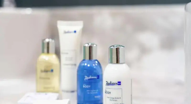 Номер Standard Radisson Blu Towers Kaushambi Delhi NCR