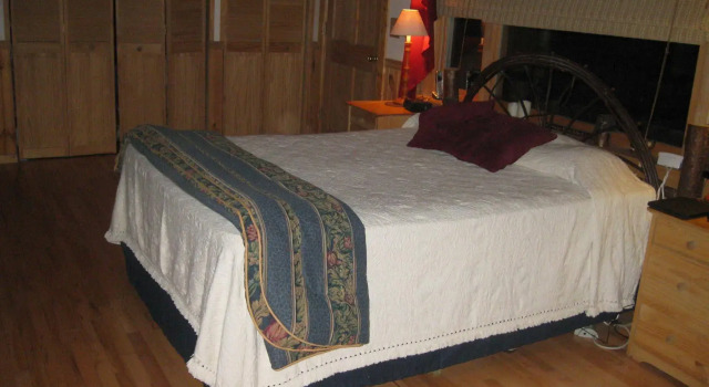 Buffalo Creek Bed & Breakfast, Buchen Sie Bed & Breakfast Robbinsville 